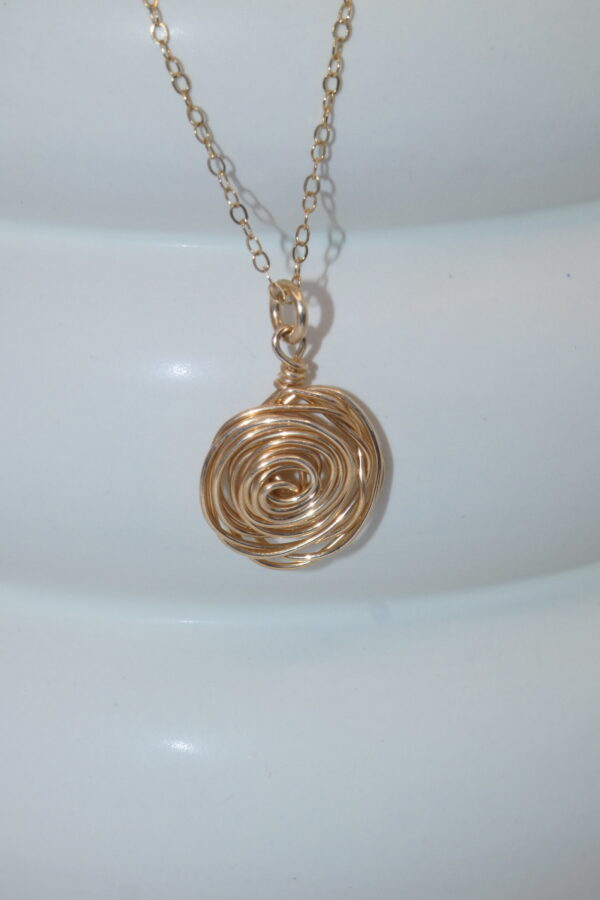 Pendentif A Rosula