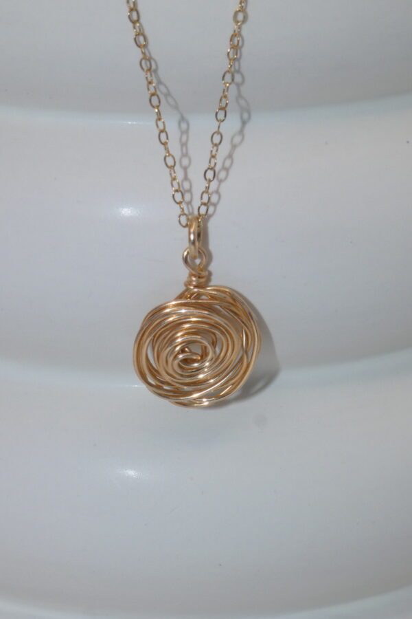 Pendentif A Rosula – Image 2