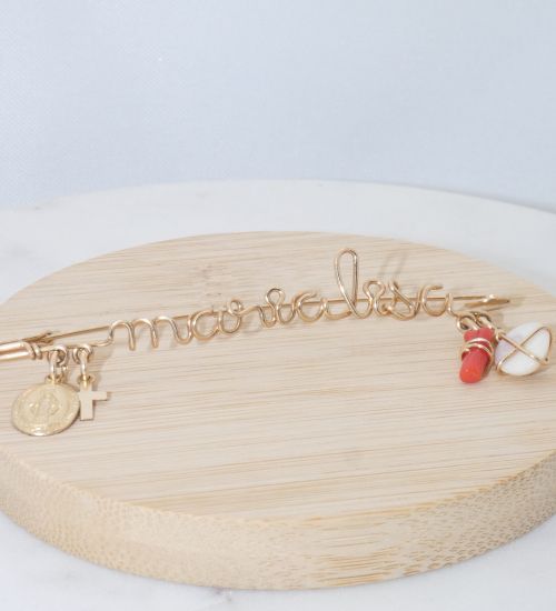 Broche personnalisée initiales ou prénom en gold filled — Made of Dreams par Eva